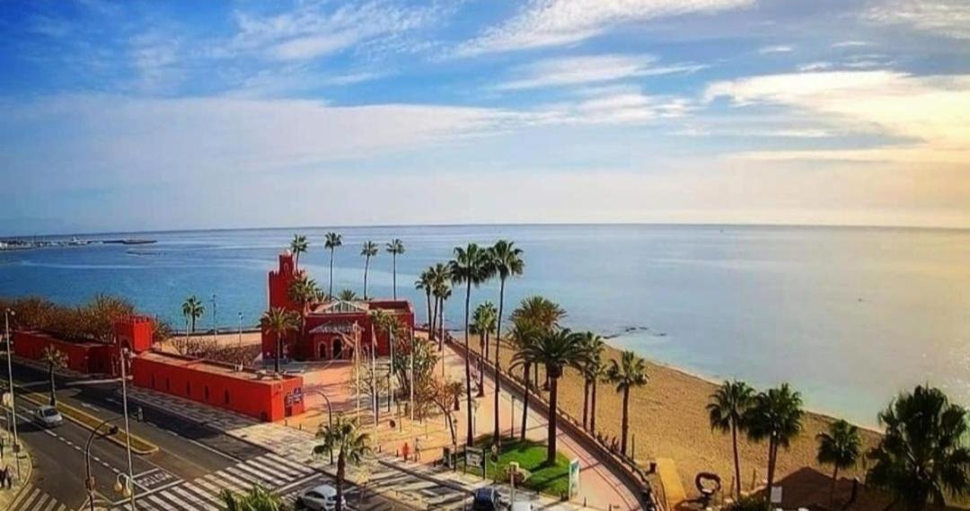 Estudio Benalbeach New 贝纳尔马德纳 外观 照片